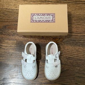 L’Amour white English sandals. Never worn. Size 7